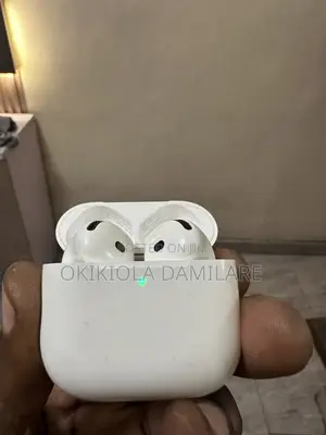 Used Apple AirPods 4 with ANC