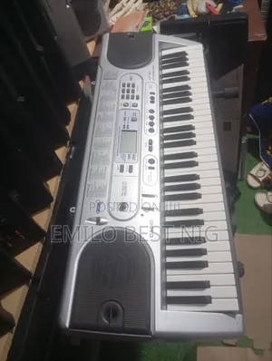 Casio Keyboard Na Hannu Na Biyu