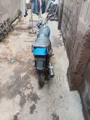 Suzuki AX4 2010 Shuɗi