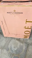 Moët & Chandon Champagne - 2