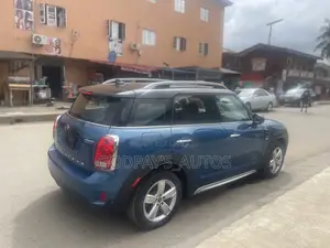 Mini Cooper 2018 Shuɗi