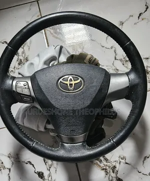 Kurin Taya na Toyota Venza da aka yi amfani da shi