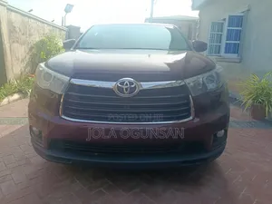 2015 Toyota Highlander LE Plus SUV AWD