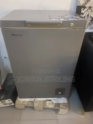 Hisense Freezer Mai Tsaye - Silver