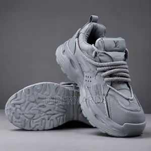 Louis Vuitton Sneakers - Sabon