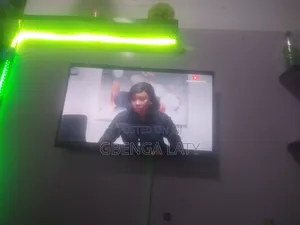 LG Smart TV 32-inch 1080p