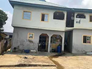 Gidan Filaye 8-Dakuna Don Hayarwa a Makogi, Obafemi-Owode