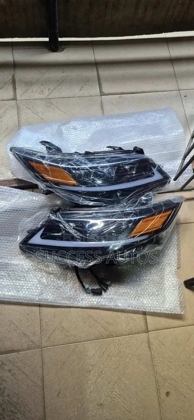 Toyota Camry Headlight (2012, 3-Touch) - 1