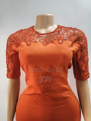 Zan kalar Lace ta Mata ta Zara (Tsohuwa)