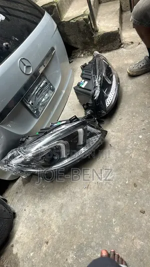 Mercedes-Benz GLE450 2018 Coupe Headlight Upgrade (2022 Design)