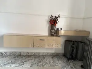 Home Interiors TV Room Console da Karatun Tebur