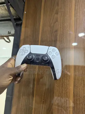 PlayStation 5 DualSense Controller