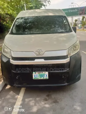 Toyota Hiace Coaster Bus don Hayarwa a Abuja