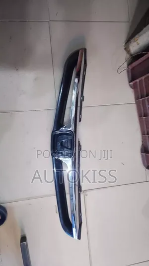 Gurin Gaba na Honda Accord 2006