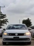 Volkswagen Jetta 2017 Silver - 2
