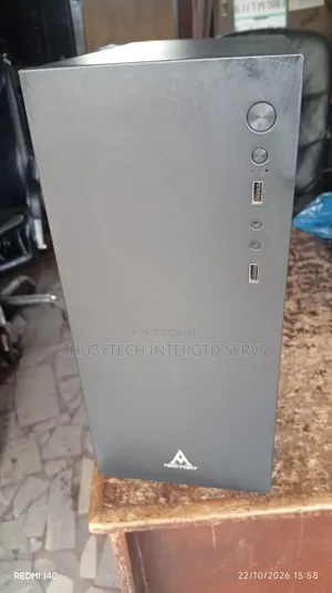 Desktop Computer: Intel Core i7 10th Gen, 16GB RAM, 500GB SSD, GTX 1650