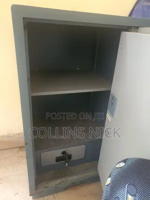 Big Digital Fireproof Safe (Electronic Security and Key)