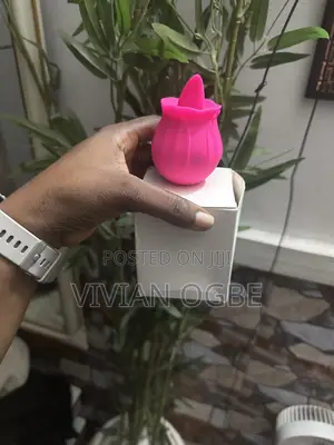 Rose Vibrator ga Mata