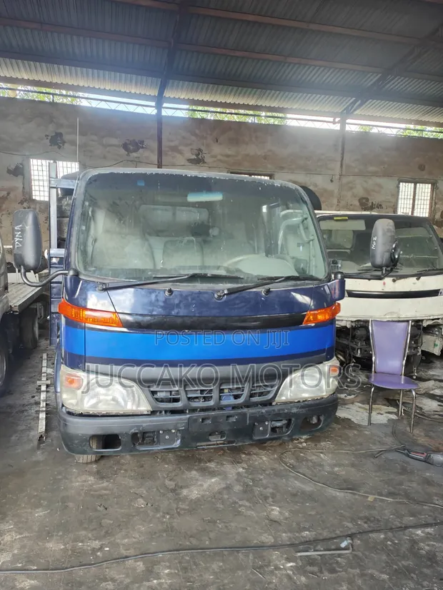 Toyota Dyna 250 Truck (2010) - 1