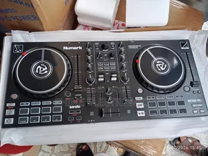 Numark Serato DJ Controller