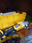 DeWALT 48V Cordless Angle Grinder - Cikakken Kit - 4