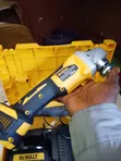 DeWALT 48V Cordless Angle Grinder - Cikakken Kit - 5