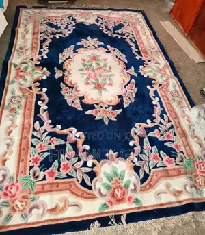 Brand New Giant Luxury Embossed Rug - 6x9ft