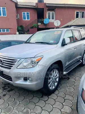 Lexus LX 570 2010 Silver