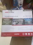 Hikvision 16-Channel NVR tare da PoE - 2