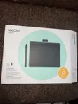Wacom Intuos Pro Drawing Tablet (Pistachio) - 1