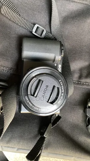 Sony ZV-E10 Mirrorless Camera (Foreign Used)