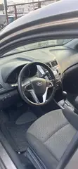 2012 Hyundai Accent SE Automatic Hatchback - 4