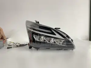 Fitilar Kai ta Lexus RX 330 (Sabon Juye)