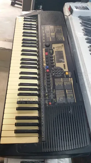 Yamaha PSR-E225 Electronic Keyboard - UK Used