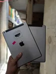 Apple iPad 9.7 32GB Used - 1