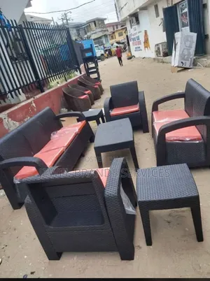 Kayan Zama Na Waje Mai Cirewa