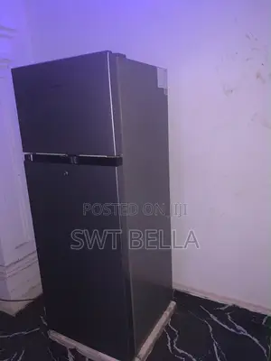 Hisense Double Door Fridge/Freezer