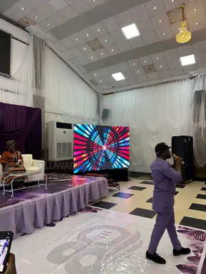 Hayar Fuskar LED Mai Araha don Abubuwan Biki