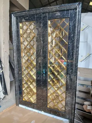 Kofa ta Gilashi Zinare da Marmara 4ft