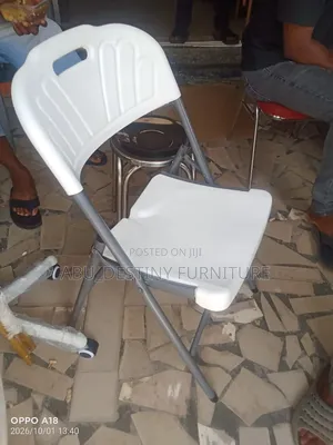 White Foldable Plastic Chair