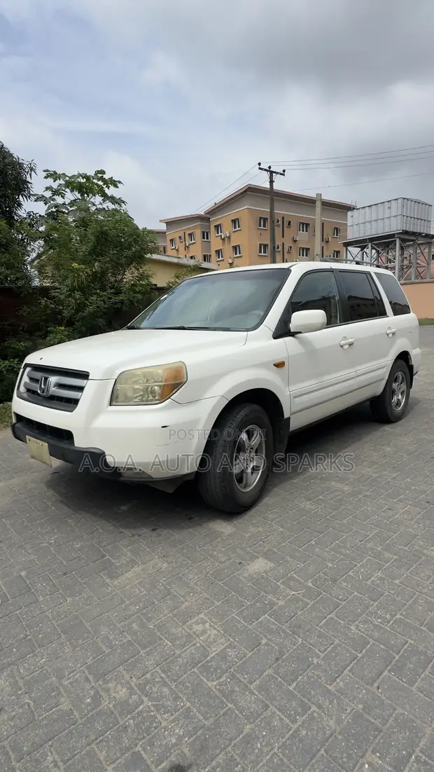 Honda Pilot 2006 White - 1