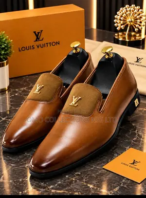 Takalmi Na Maza Na Louis Vuitton Na Fata - Gold LV Logo