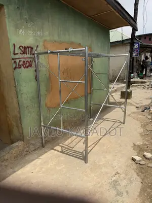 Mobile H-Scaffold with Ladder Access