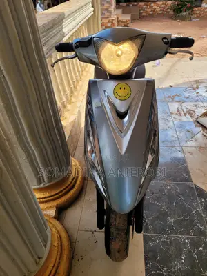 Kymco Agility 125 Scooter 2021 Gray