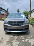 Dodge Caravan 2015 Gray - 2