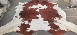 Gaskiyar Italiyanci Cowhide Rug