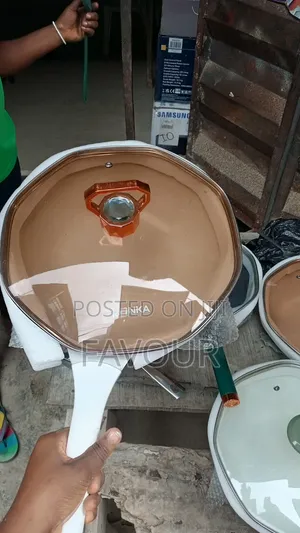 GE Non-Stick Fry Pan with Silicone Spoon (Used)