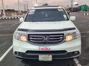 Honda Pilot 2012 White - Foreign Used