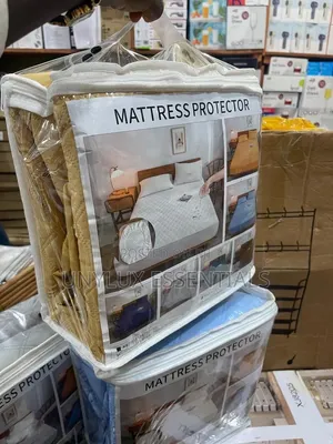 Quality Waterproof Bed Cover
