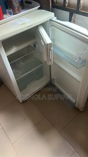 EXQUISIT Mini Fridge Mai Kyau (German Tokunbo)
